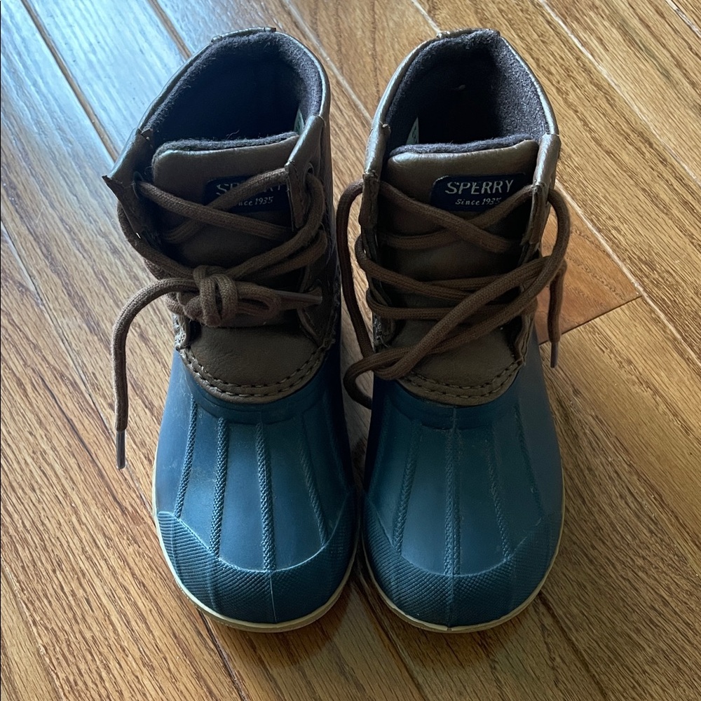 Sperry Kids Blue and Tan Rain Boots